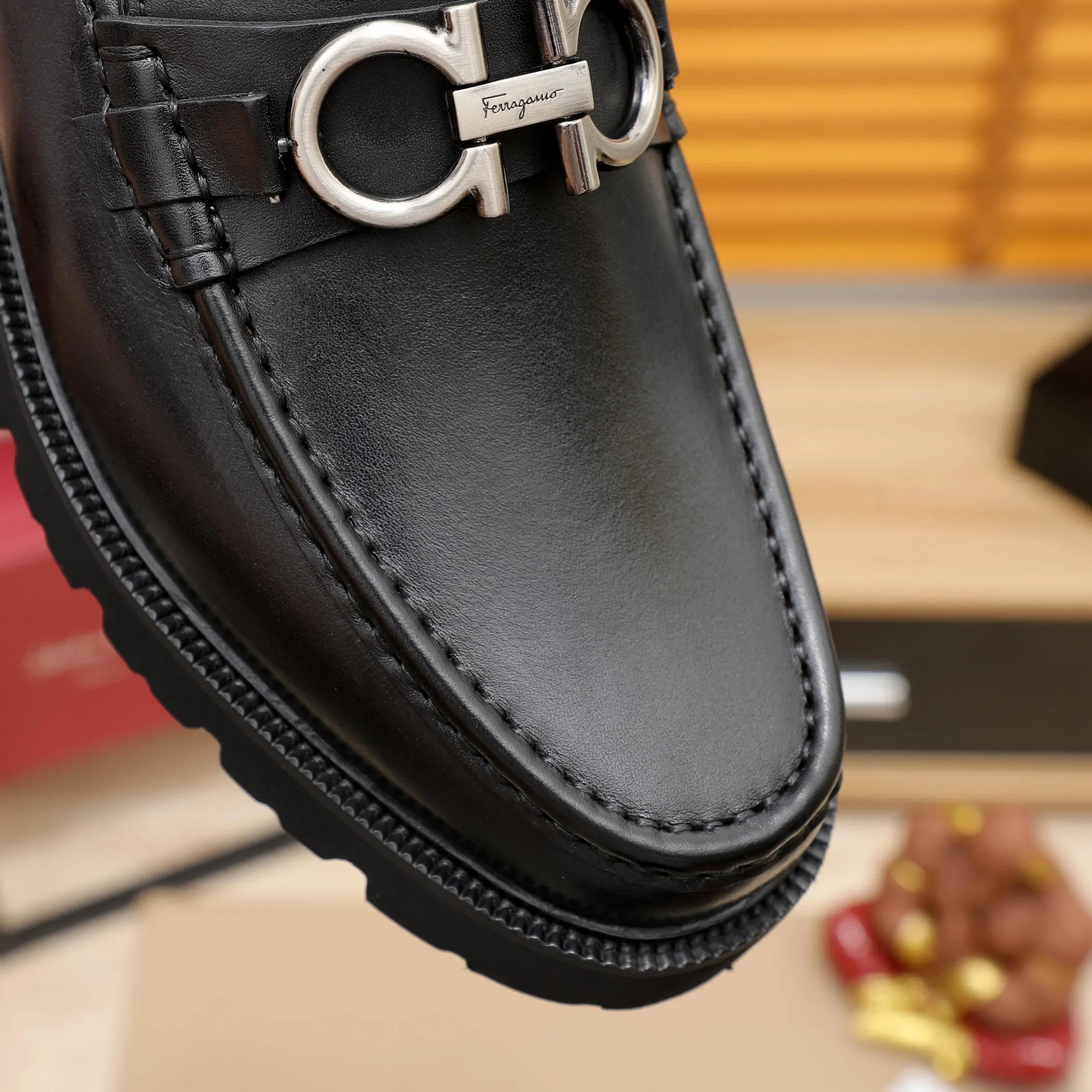 Men's shoes 💰500 🕷🕷🐂【Ferragamo】 Popular fashionable casual shoes🇨🇳Official website counter 1:1 production, original mold opening💯Good quality visible, imported high-end first-layer waxed calfskin, water-dyed🐂leather lining🌿very clear texture, high-quality waterproof, non-slip and wear-resistant outsole🎋high quality and low price, truly handmade🍓black color available! Code number 38-45……